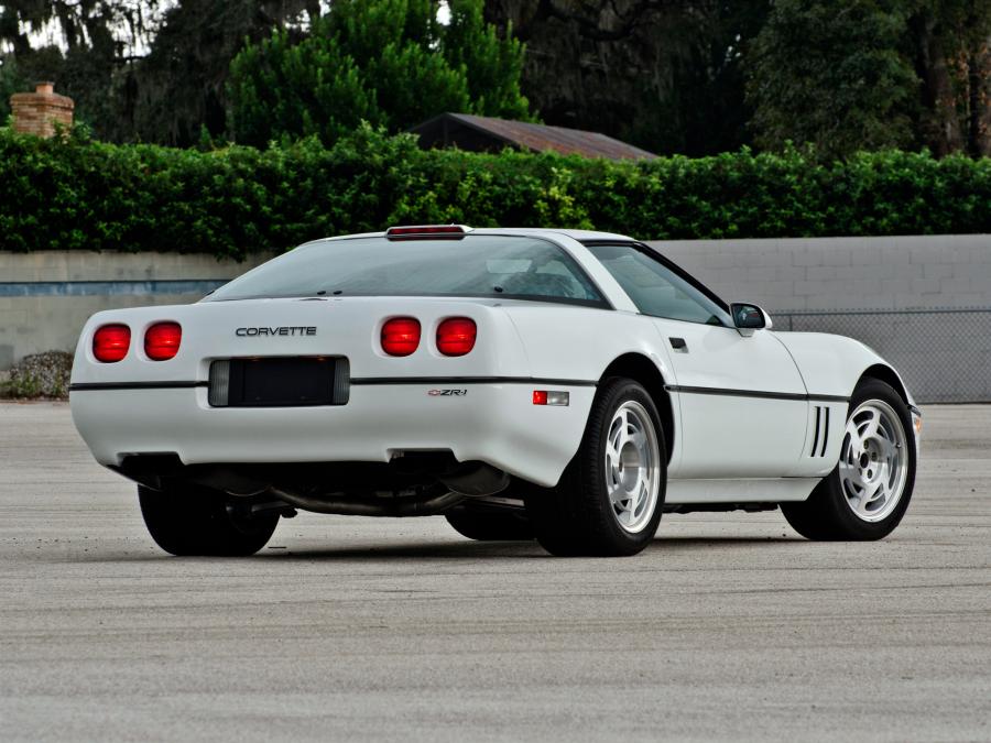  Chevrolet Corvette ZR1 Coupe 1990 года  (фото 2 из 7)